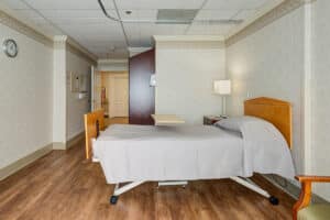 Single occupancy room with view facing large doorway